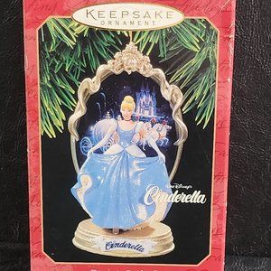 Vintage 1997 Hallmark Keepsake Ornament Disney Cinderella The Enchanted Memories